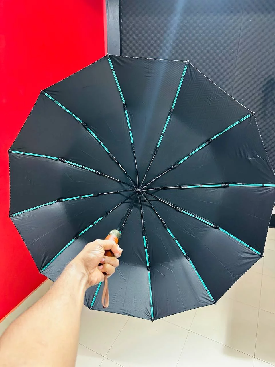 Automatic Open/Close Mechanism 12 Ribs Wood handle Umbrella